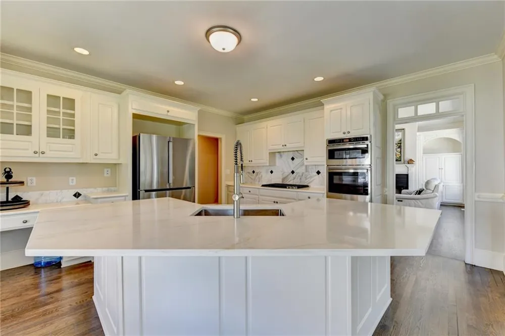 8015 ST MARLO COUNTRY CLUB PARKWAY Duluth, GA 30097