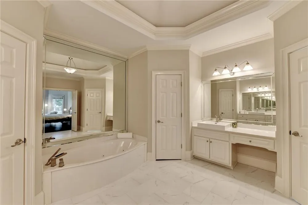 8015 ST MARLO COUNTRY CLUB PARKWAY Duluth, GA 30097
