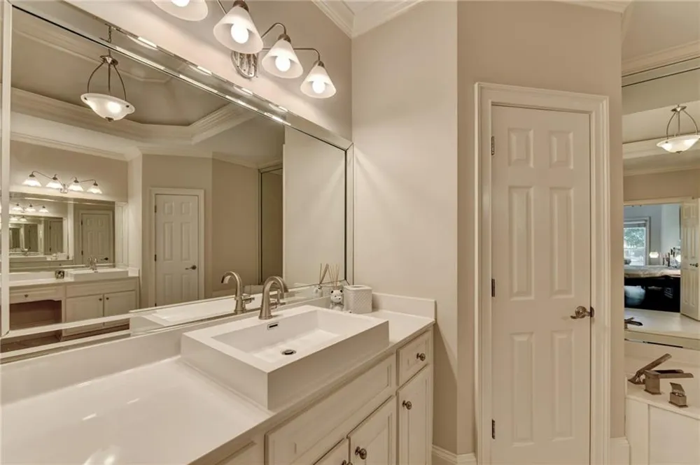 8015 ST MARLO COUNTRY CLUB PARKWAY Duluth, GA 30097