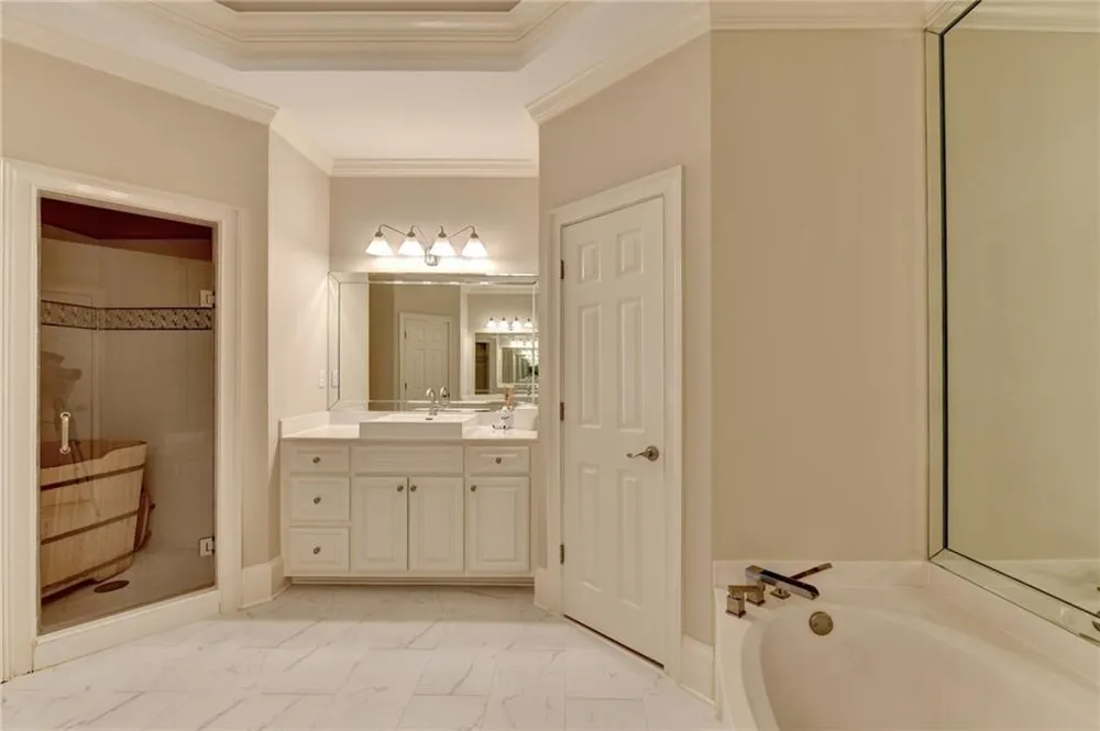 8015 ST MARLO COUNTRY CLUB PARKWAY Duluth, GA 30097