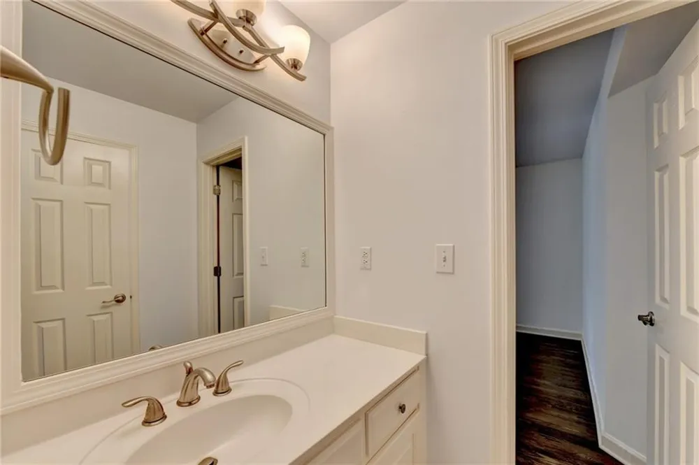 8015 ST MARLO COUNTRY CLUB PARKWAY Duluth, GA 30097