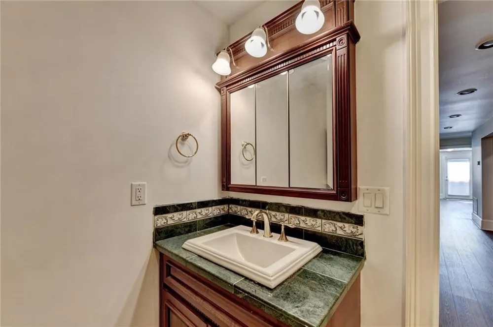 8015 ST MARLO COUNTRY CLUB PARKWAY Duluth, GA 30097