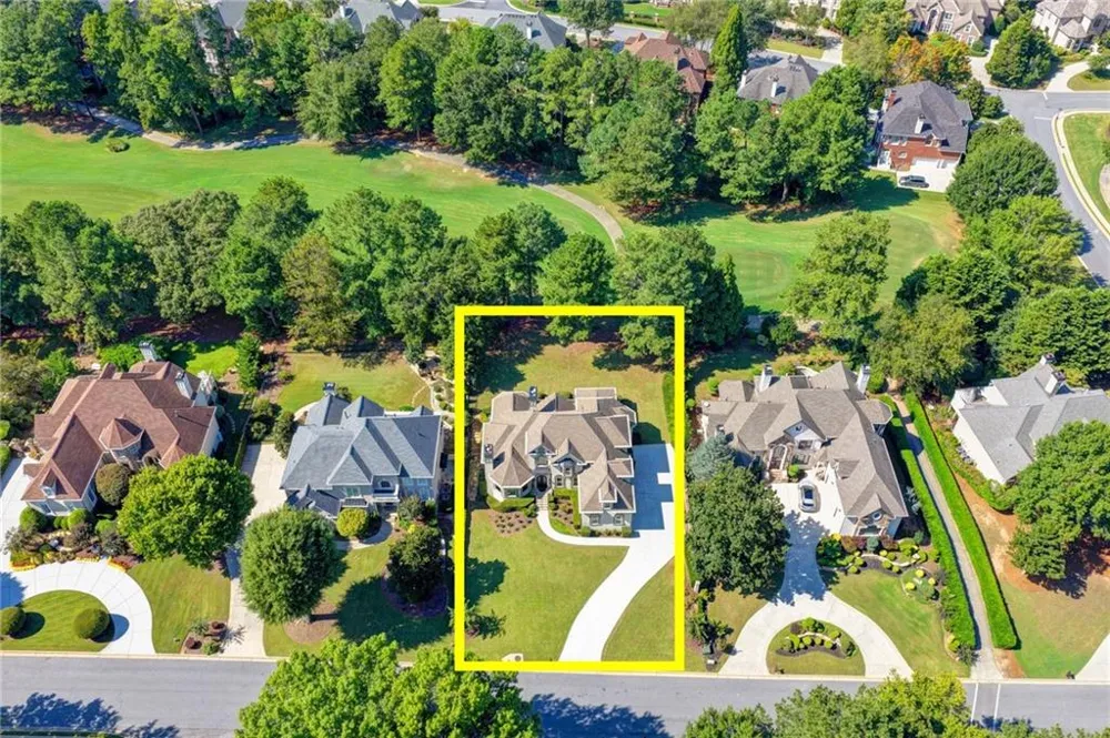 8015 ST MARLO COUNTRY CLUB PARKWAY Duluth, GA 30097