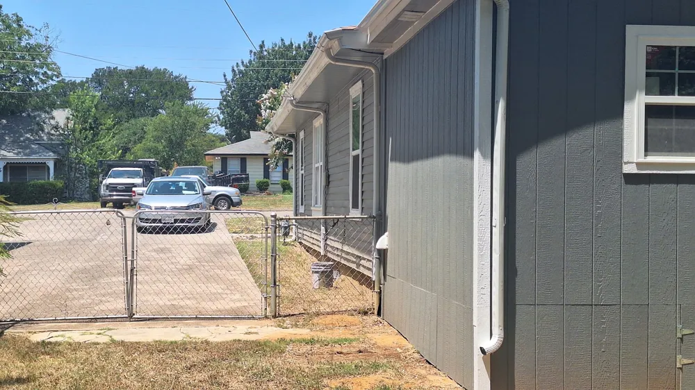 705 Vine Street Euless, TX 76040