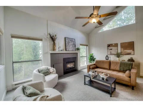 129 Broken Lance Drive #B-B304