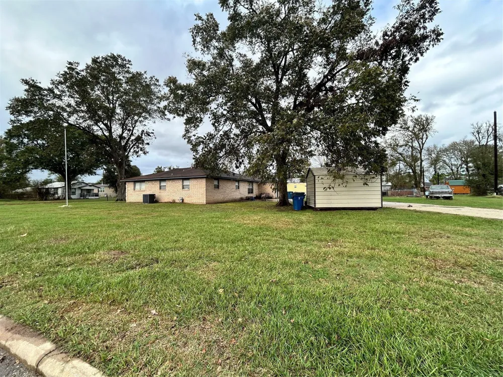 436 7th Street Hempstead, TX 77445