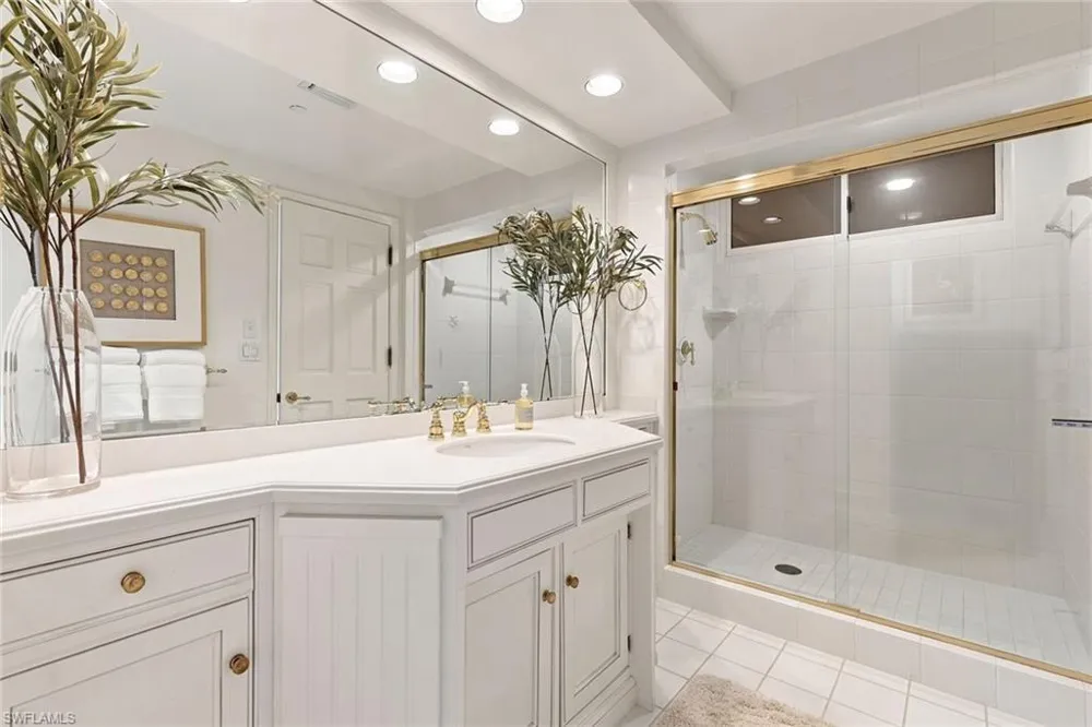 10 Seagate Drive #6N Naples, FL 34103