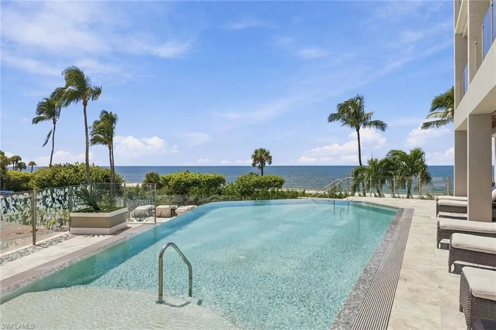 10 Seagate Drive #6N Naples, FL 34103