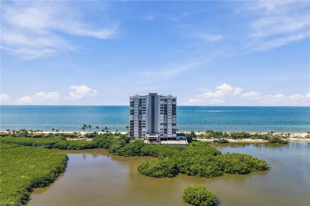 10 Seagate Drive #6N Naples, FL 34103