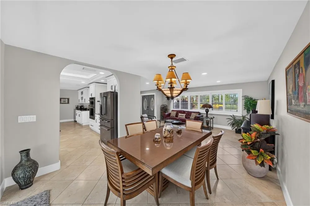 1812 SE 37th Terrace Cape Coral, FL 33904
