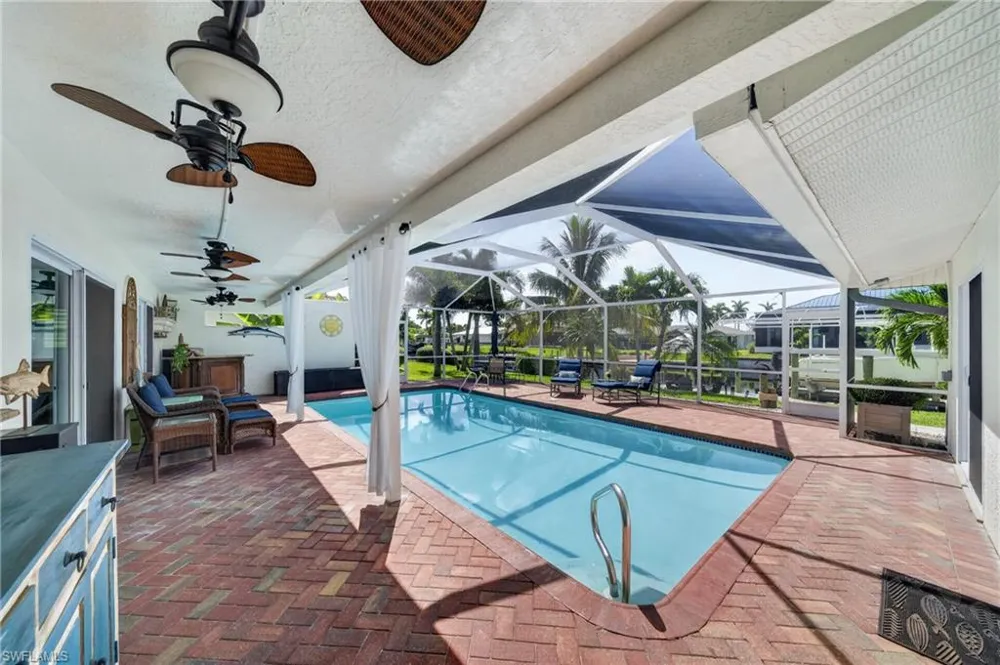 1812 SE 37th Terrace Cape Coral, FL 33904