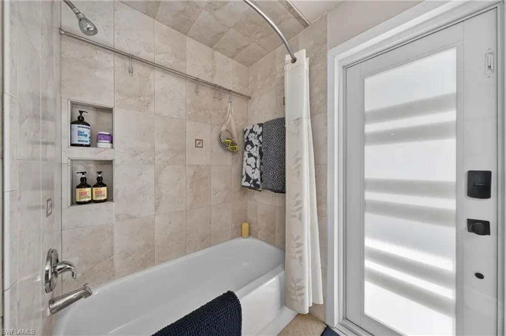 1812 SE 37th Terrace Cape Coral, FL 33904