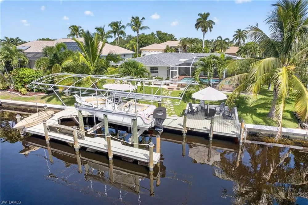 1812 SE 37th Terrace Cape Coral, FL 33904