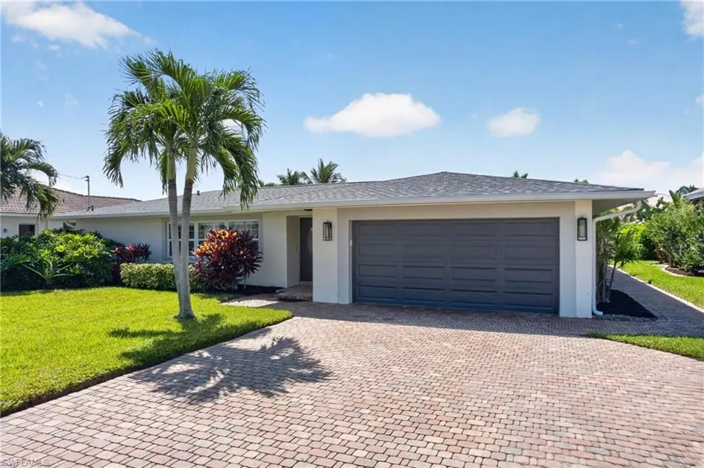 1812 SE 37th Terrace Cape Coral, FL 33904