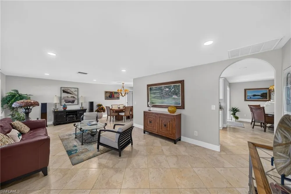 1812 SE 37th Terrace Cape Coral, FL 33904