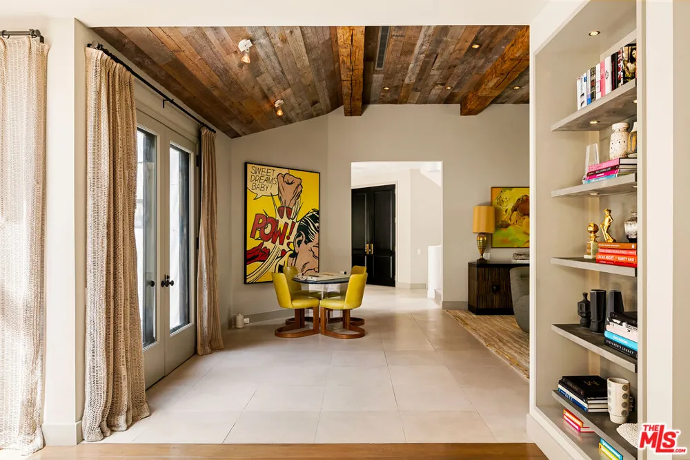 9910 Tower Lane Los Angeles, CA 90210
