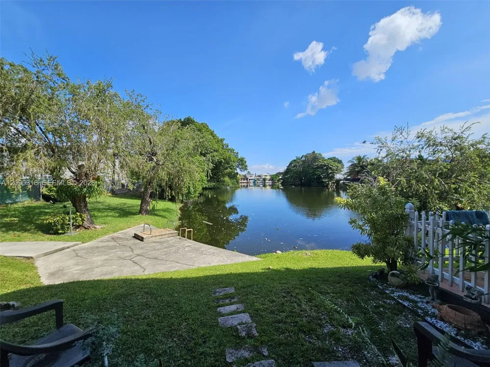 6961 W 14th Ct #103 Hialeah, FL 33014