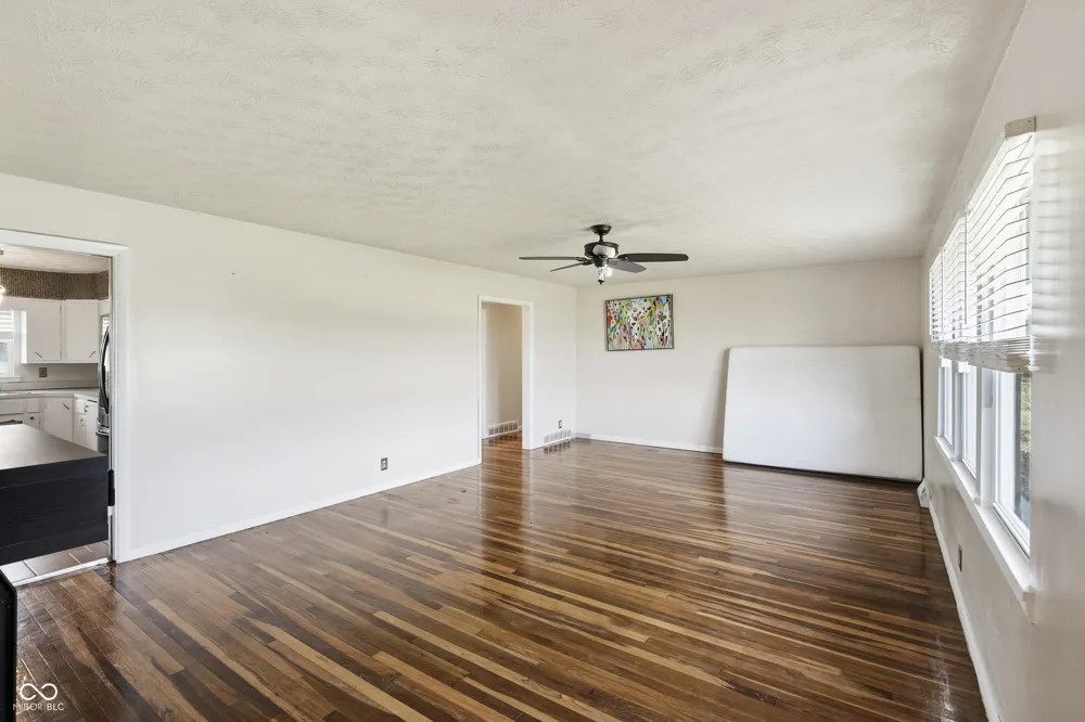 2915 Mitthoefer Road Indianapolis, IN 46229