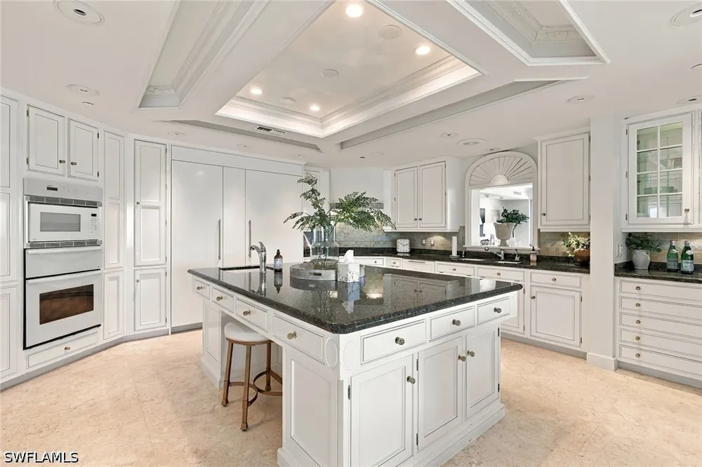 Seagate Drive #6N Naples, FL 34103