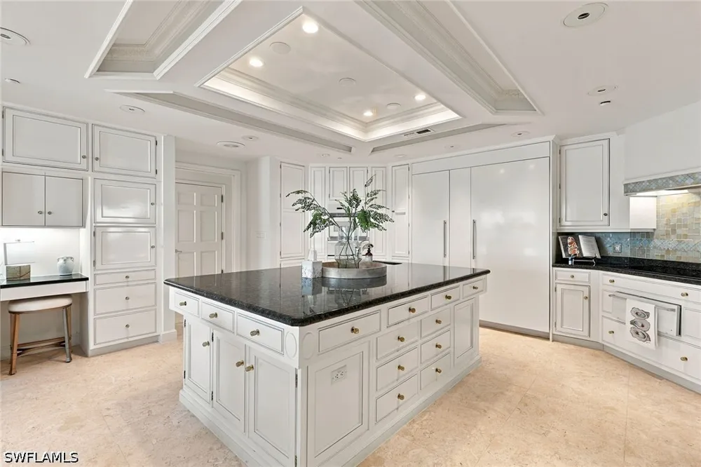 Seagate Drive #6N Naples, FL 34103
