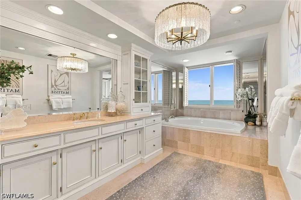 Seagate Drive #6N Naples, FL 34103