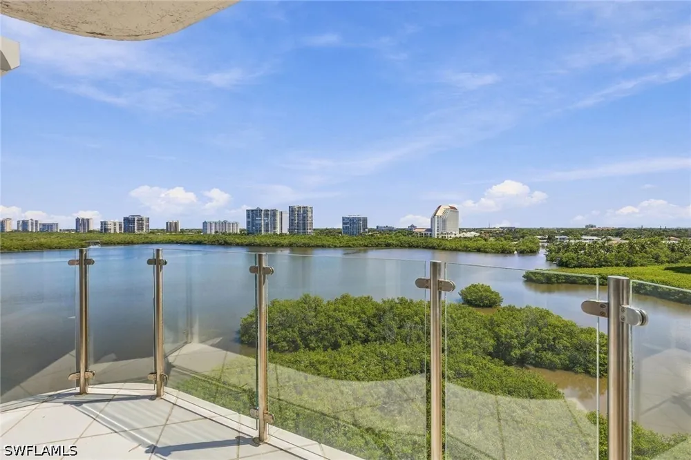 Seagate Drive #6N Naples, FL 34103