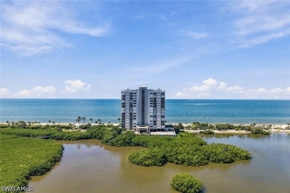 Seagate Drive #6N Naples, FL 34103
