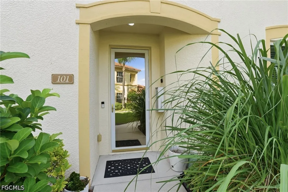 Clemson Street #101 Naples, FL 34104