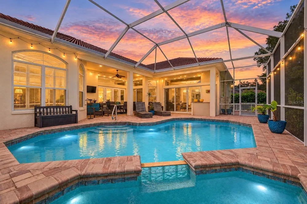 9136 HIGHLAND RIDGE WAY Tampa, FL 33647