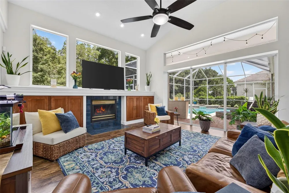 9136 HIGHLAND RIDGE WAY Tampa, FL 33647
