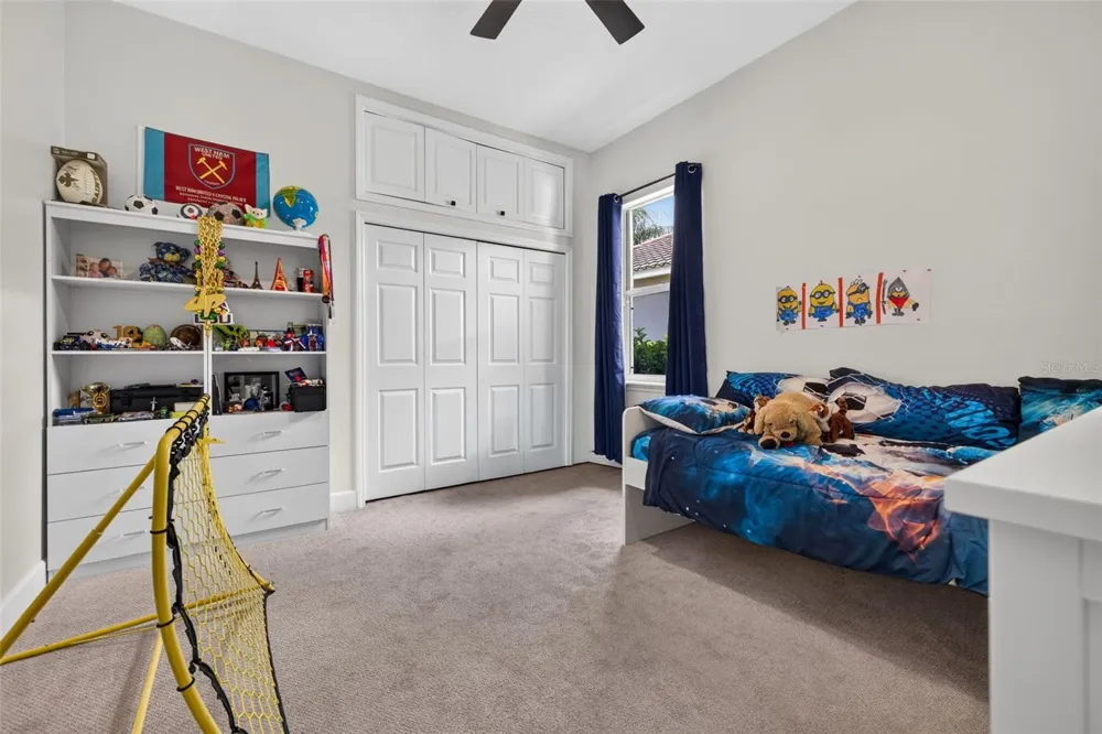 9136 HIGHLAND RIDGE WAY Tampa, FL 33647
