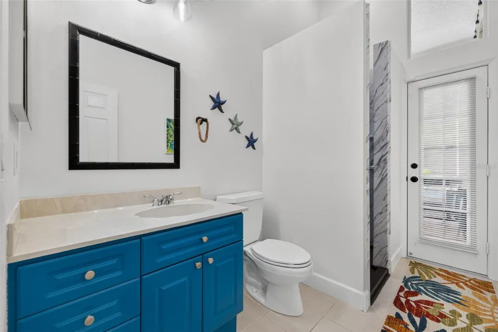 9136 HIGHLAND RIDGE WAY Tampa, FL 33647