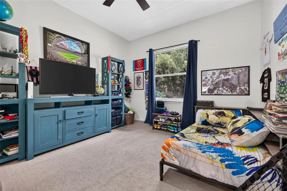 9136 HIGHLAND RIDGE WAY Tampa, FL 33647