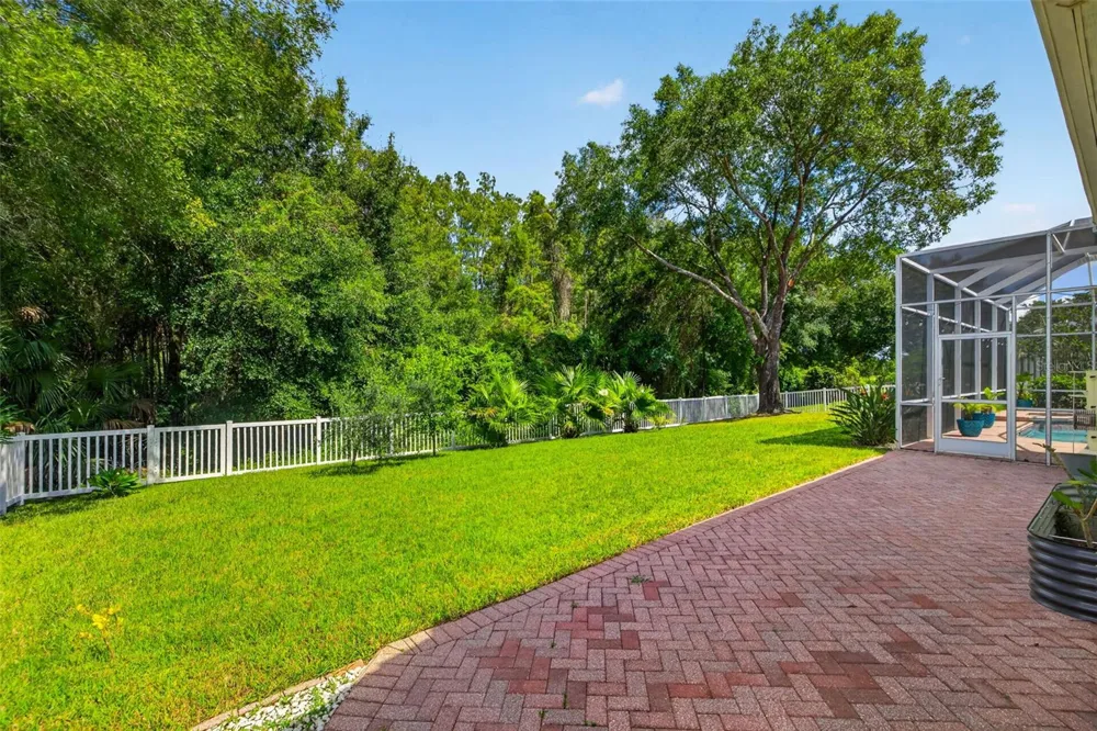 9136 HIGHLAND RIDGE WAY Tampa, FL 33647