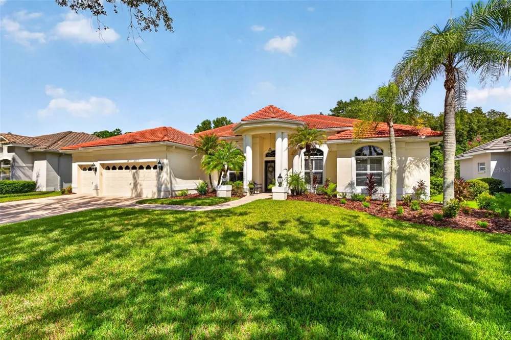 9136 HIGHLAND RIDGE WAY Tampa, FL 33647