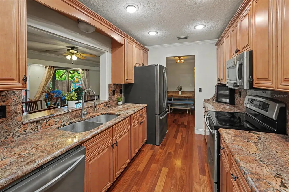 508 WHITE OAK DRIVE Tarpon Springs, FL 34689