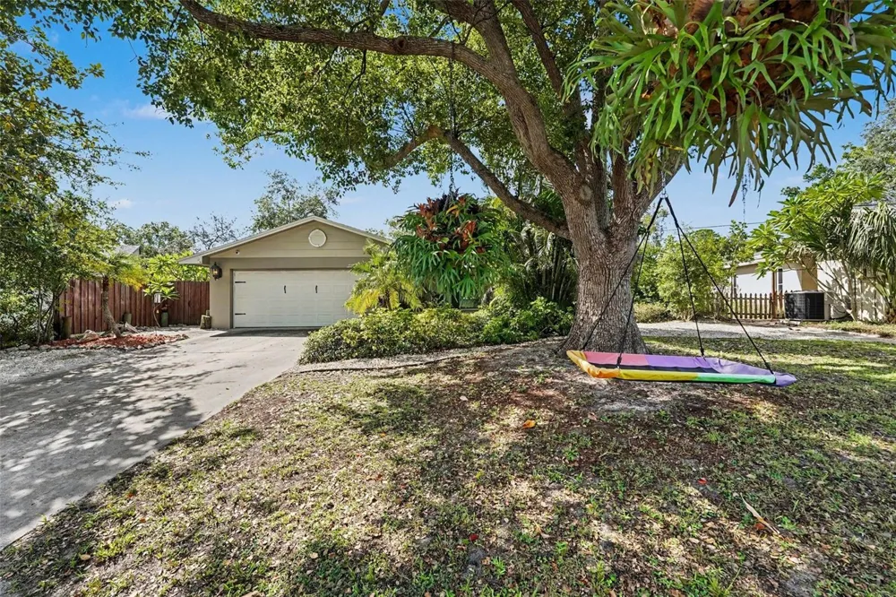 508 WHITE OAK DRIVE Tarpon Springs, FL 34689