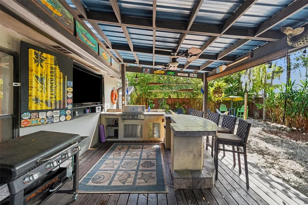508 WHITE OAK DRIVE Tarpon Springs, FL 34689