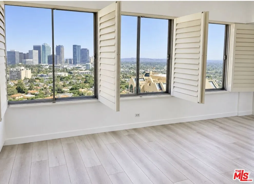 10501 Wilshire Boulevard #2206 Los Angeles, CA 90024