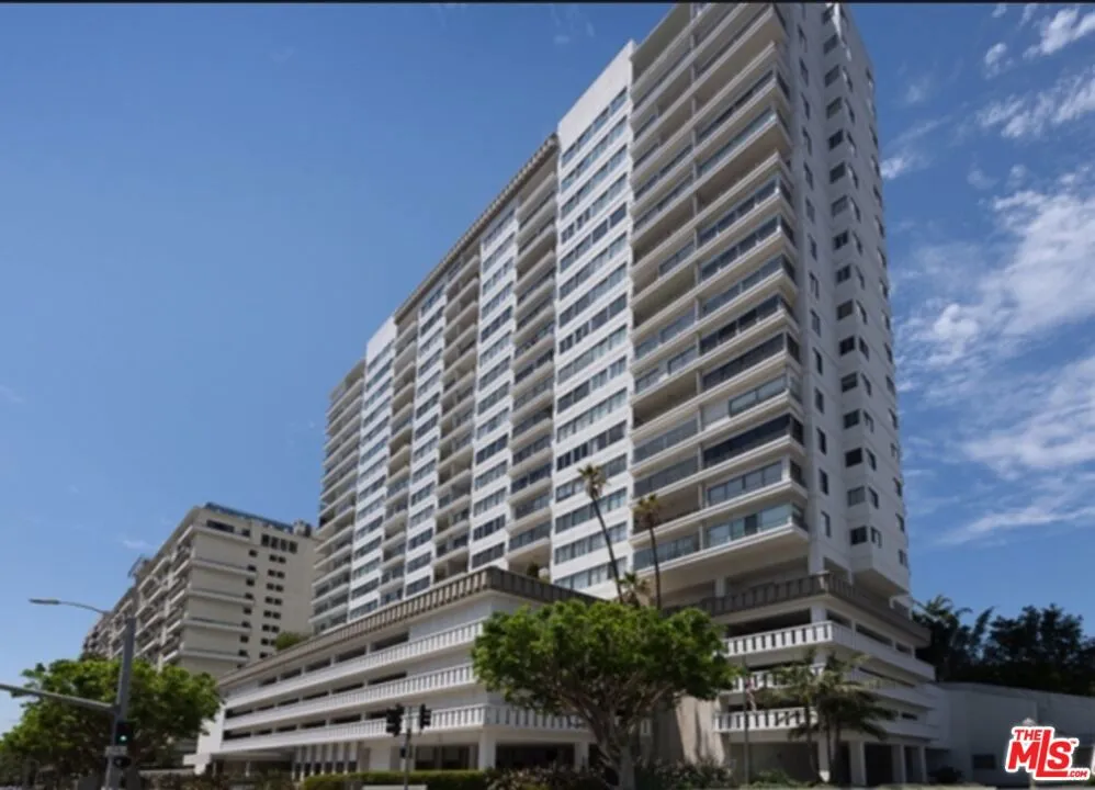 10501 Wilshire Boulevard #2206 Los Angeles, CA 90024