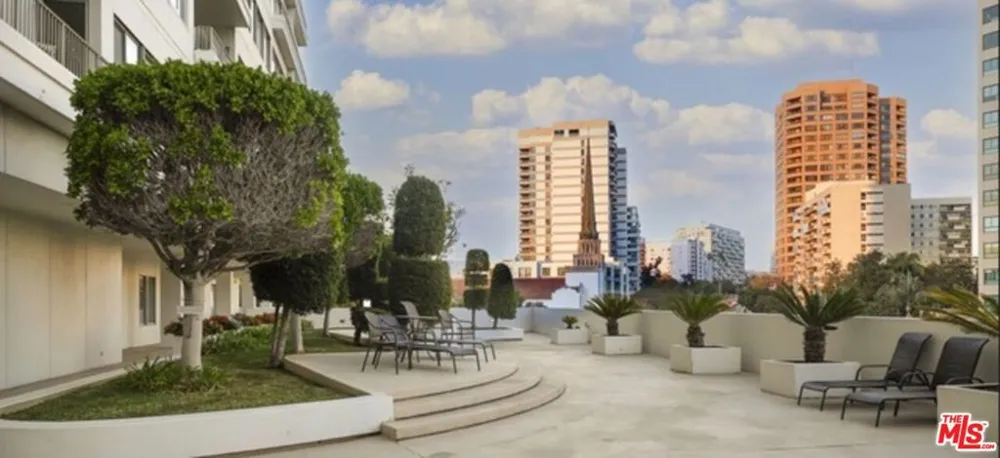 10501 Wilshire Boulevard #2206 Los Angeles, CA 90024