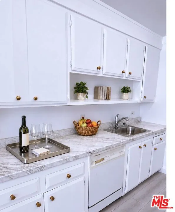 10501 Wilshire Boulevard #2206 Los Angeles, CA 90024