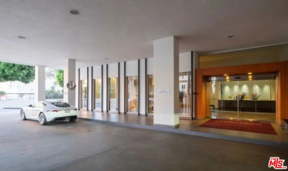 10501 Wilshire Boulevard #2206 Los Angeles, CA 90024