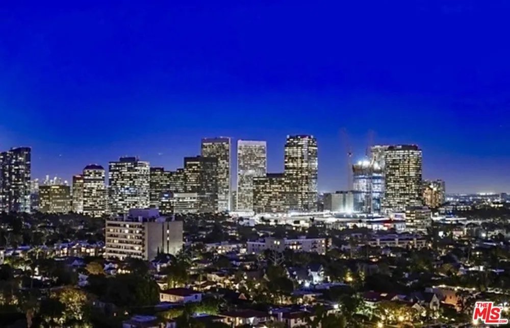 10501 Wilshire Boulevard #2206 Los Angeles, CA 90024