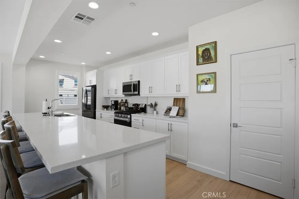 38017 Periwinkle Place Palmdale, CA 93550