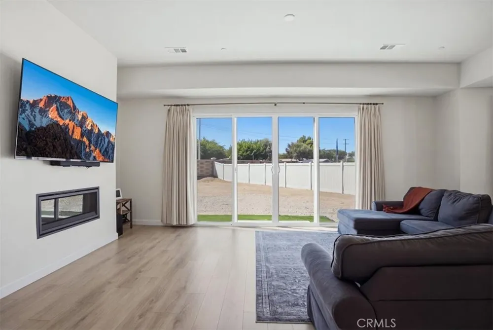 38017 Periwinkle Place Palmdale, CA 93550