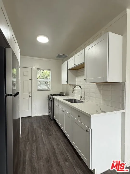 3117 W 36th Street Los Angeles, CA 90018