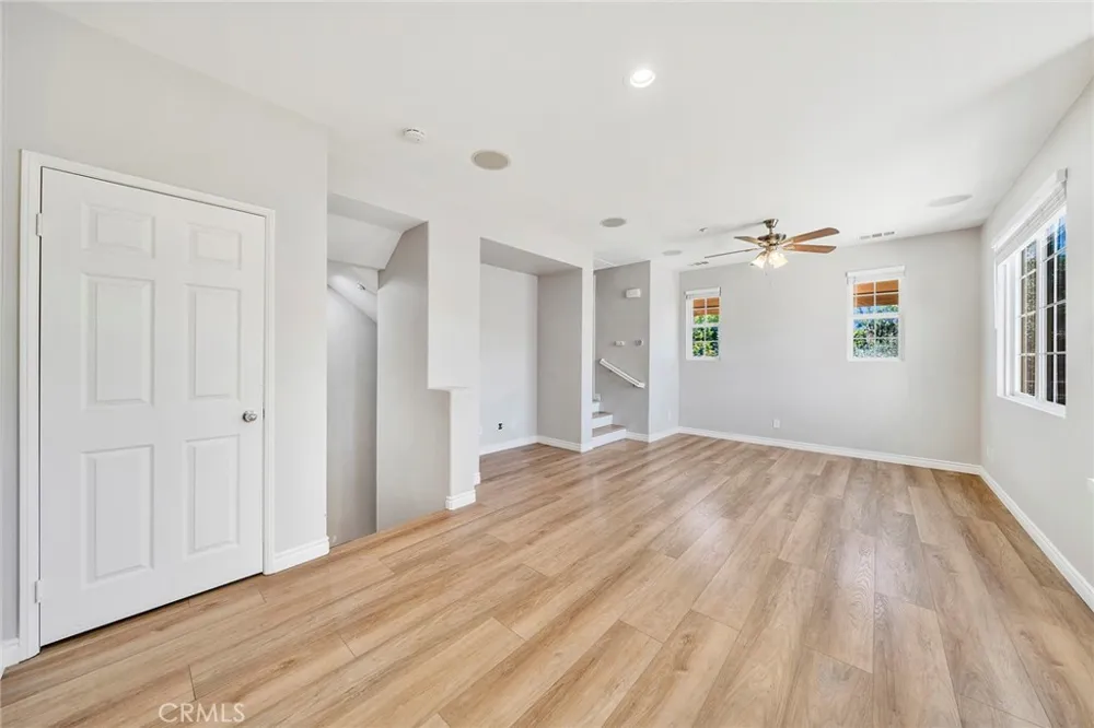 44940 Honey Locust Temecula, CA 92592