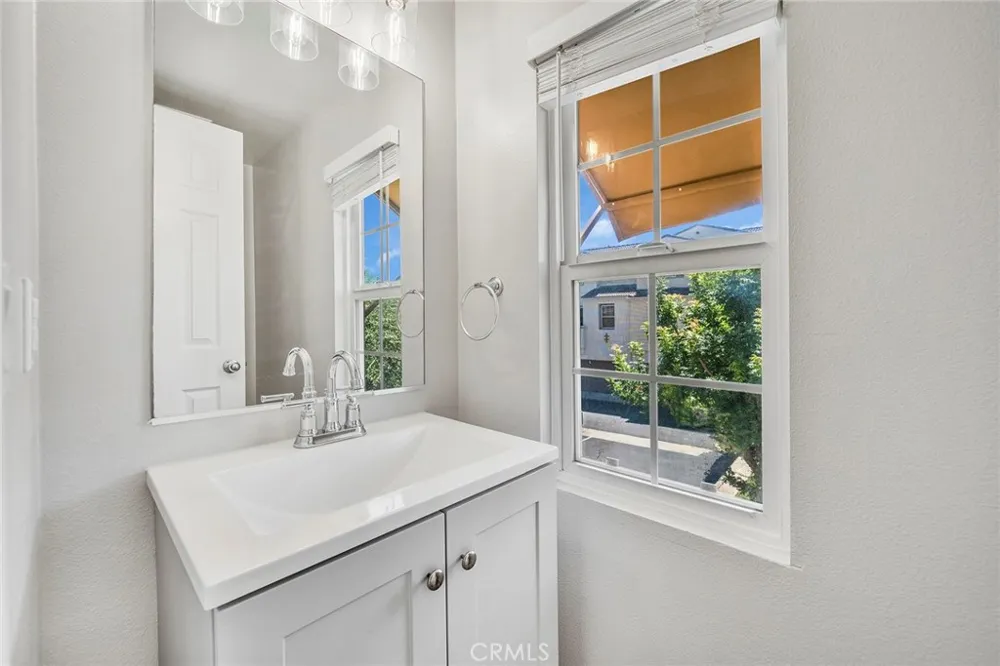 44940 Honey Locust Temecula, CA 92592