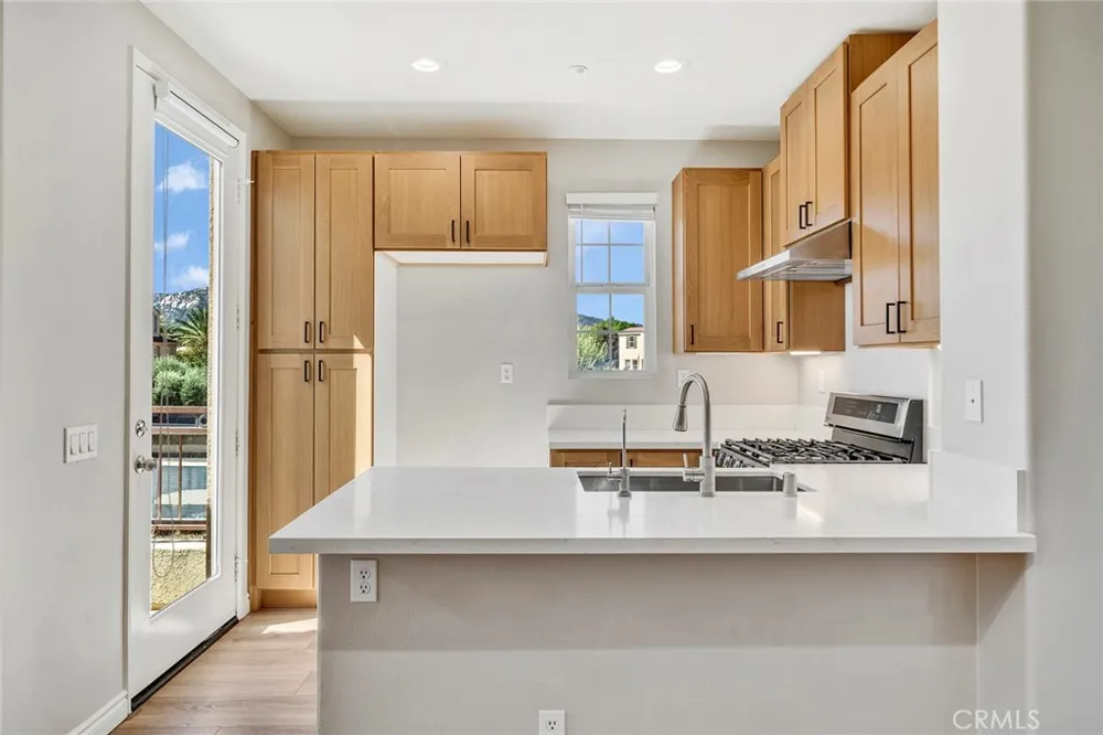44940 Honey Locust Temecula, CA 92592